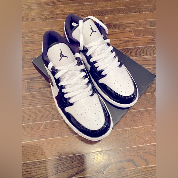 NEW Air Jordan 1 Low SE Concord (Patent Panda) - Size 10.5 US - Picture 6 of 15